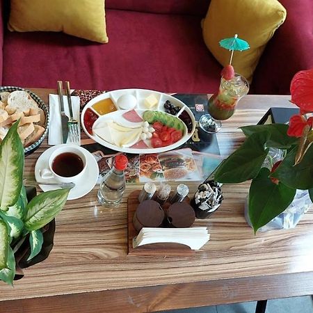 Paris Hotel Cafe Restaurant Istanbul Eksteriør billede